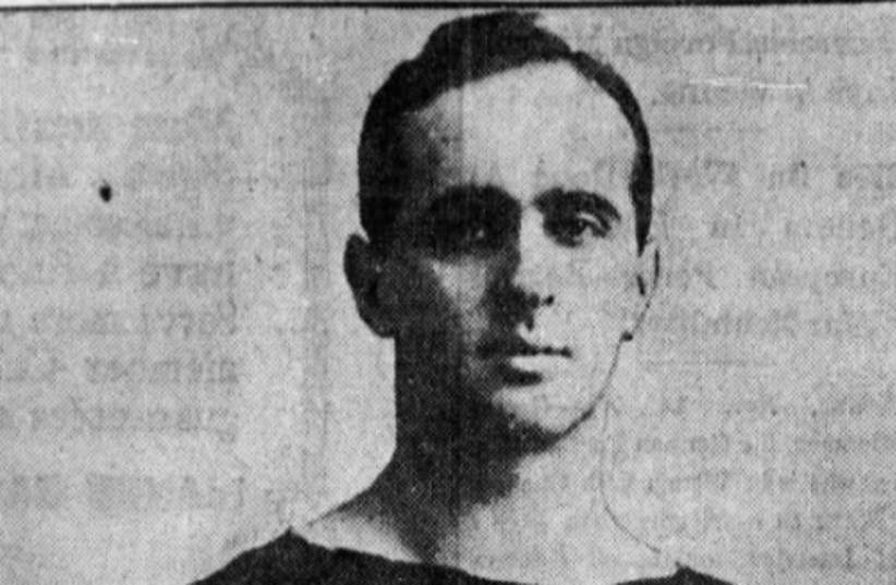  Arnold Horween shown in The Baltimore Sun on November 16, 1927.  (credit: Wikimedia Commons)