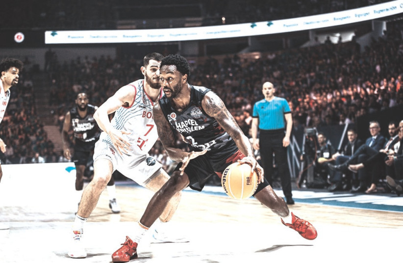  LEVI RANDOLPH scored a team-high 27 points in the Basketball Champions League final, but it wasn’t enough to keep Hapoel Jerusalem from losing 77-70 to Bonn.  (photo credit: BCL/Courtesy)