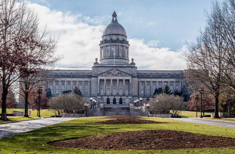  Kentucky state capitol (photo credit: Wikimedia Commons)