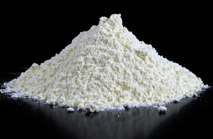  White powder (credit: WALLPAPER FLARE)