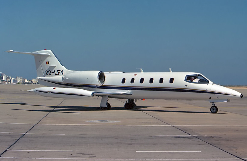  Learjet 35 grounded on the tarmac  (credit: Wikimedia Commons)