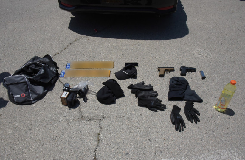  Items found in the car belonging to the gang during a search.  (credit: ISRAEL POLICE SPOKESMAN)