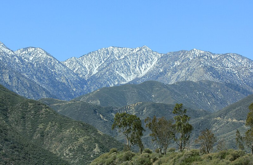  San Gabriel Mountains 2011 (credit: Wikimedia Commons)