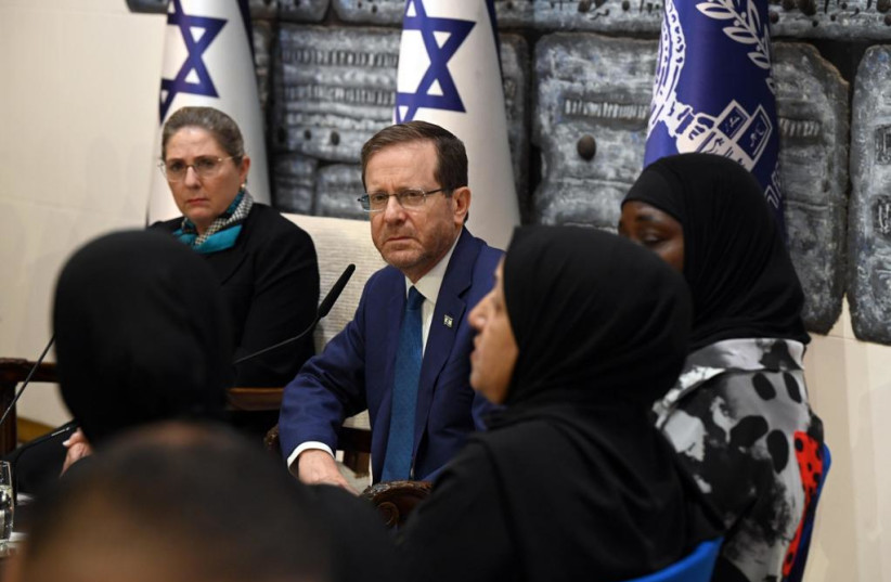  Israeli President Isaac Herzog is seen meeting with Arab women at the President's Residence in Jerusalem, on June 25, 2023. (credit: HAIM ZACH/GPO)