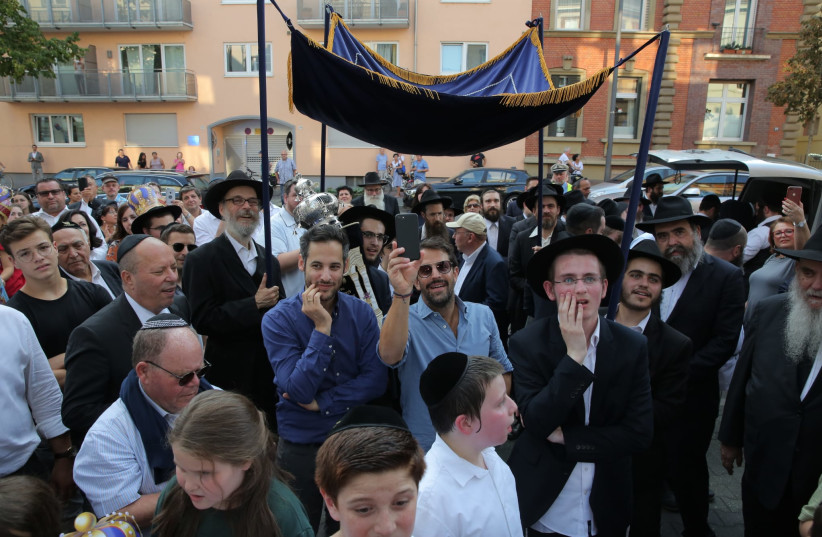  Ceremony at the Chabad community in Frankfurt, Germany. (credit: REFAEL EHRLICH)