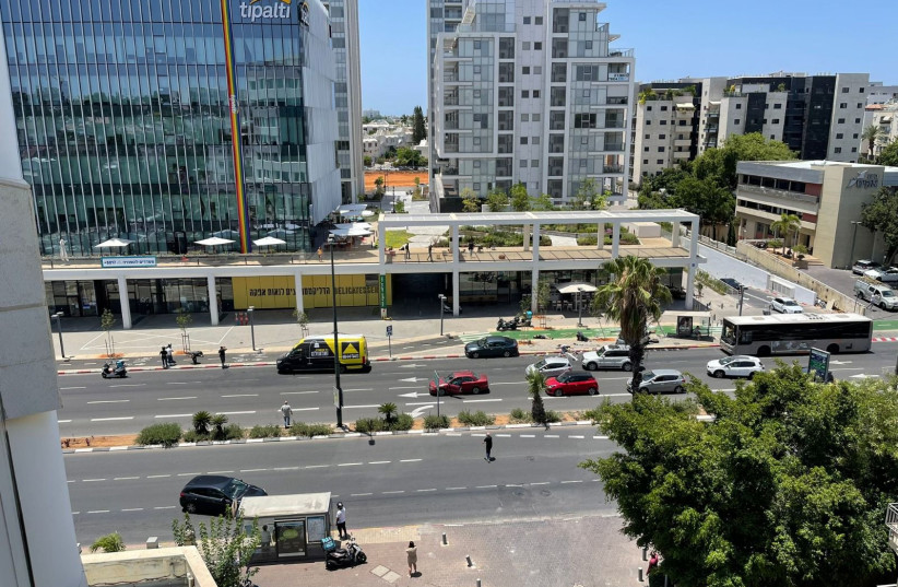 Scène du violent incident à Tel Aviv le 4 juillet 2023. (crédit : Via Maariv)