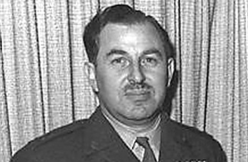  Chaim Herzog in uniform during World War II. (credit: BEIT HANASI)