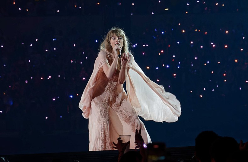  American singer-songwriter Taylor Swift on the Eras Tour in Arlington, Texas, April 2, 2023 (credit: Wikimedia Commons)