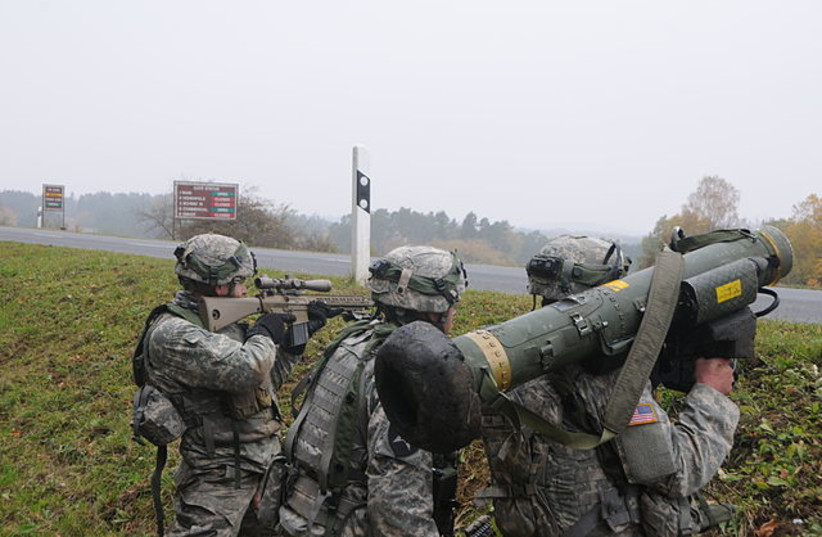  A US Soldier with the 2nd Cavalry Regiment prepares to fire a Javelin missile during a training exercise, October 25, 2012 (credit: WIKIMEDIA)