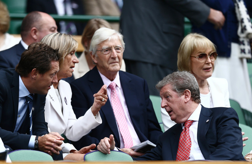  Tennis - Wimbledon - All England Lawn Tennis & Croquet Club, Wimbledon, England - 4/7/12 England manager Roy Hodgson (R) with Television Personality Sir Michael Parkinson (C) in the stands. (credit: Action Images / Andrew Couldridge Livepic)