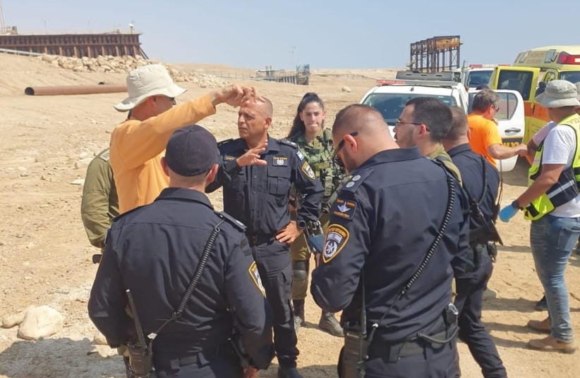  Police and Israeli security personnel respond to an incident in which six people were found in mined IDF territory, one of whom was found dead. (credit: ISRAEL POLICE SPOKESPERSON'S UNIT)
