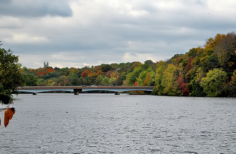  Carnegie Lake. (credit: Wikimedia Commons)