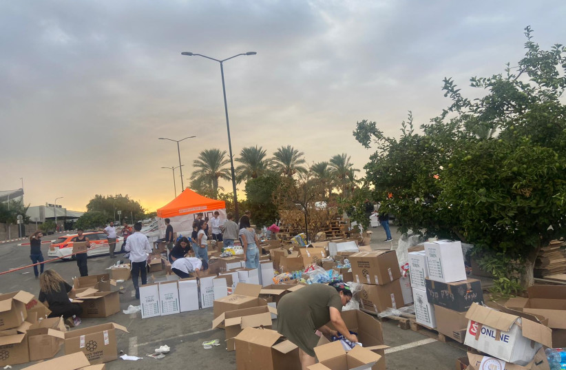 Medical supplies and humanitarian aid being supplied in southern Israel. (credit: UNITED HATZALAH‏)