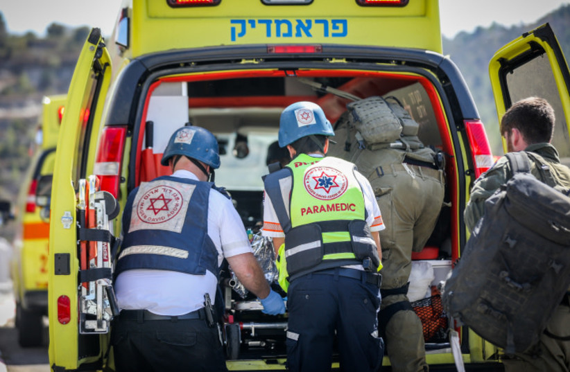  Wounded Israeli soldiers from the south arrive to the Hadassah Ein Kerem Hospital in Jerusalem, October 7, 2023 (credit: NOAM REVKIN FENTON/FLASH90)