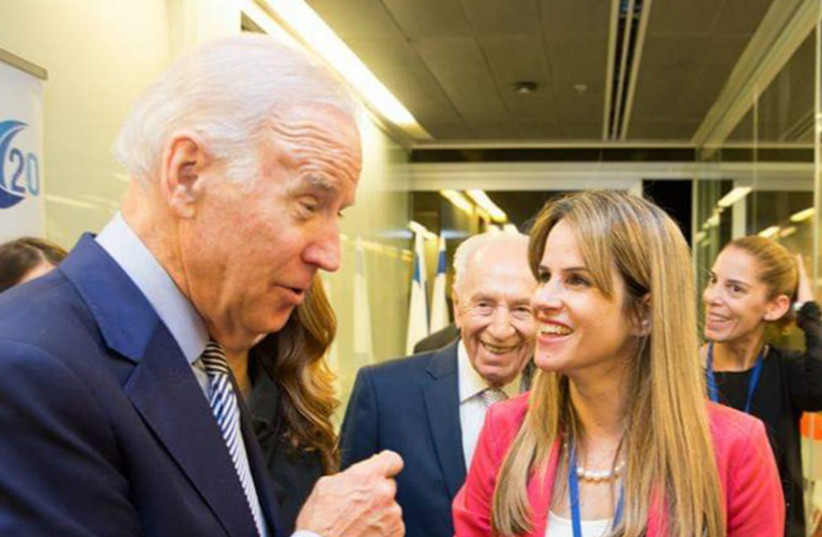  AYELET FRISH meets then-US vice president Joe Biden as former Israeli president Shimon Peres looks on.  (credit: SIVAN FARAG)