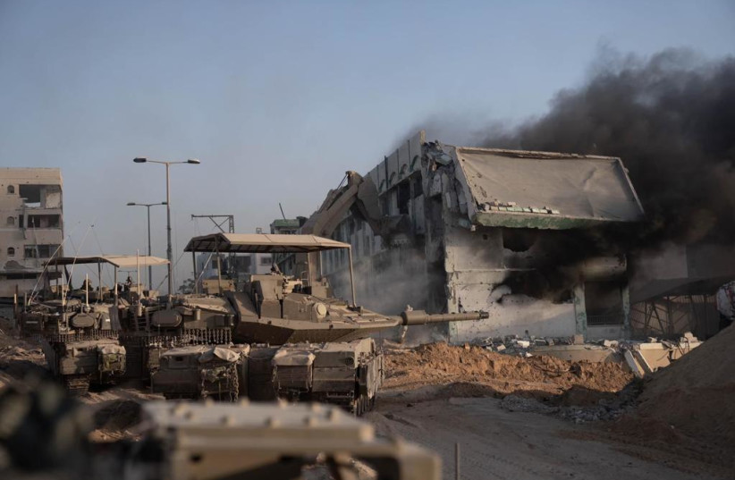  IDF's 401st Brigade clearing Outpost ''Badr'' in the Northern Gaza Strip, November 10, 2023. (credit: IDF SPOKESMAN’S UNIT)