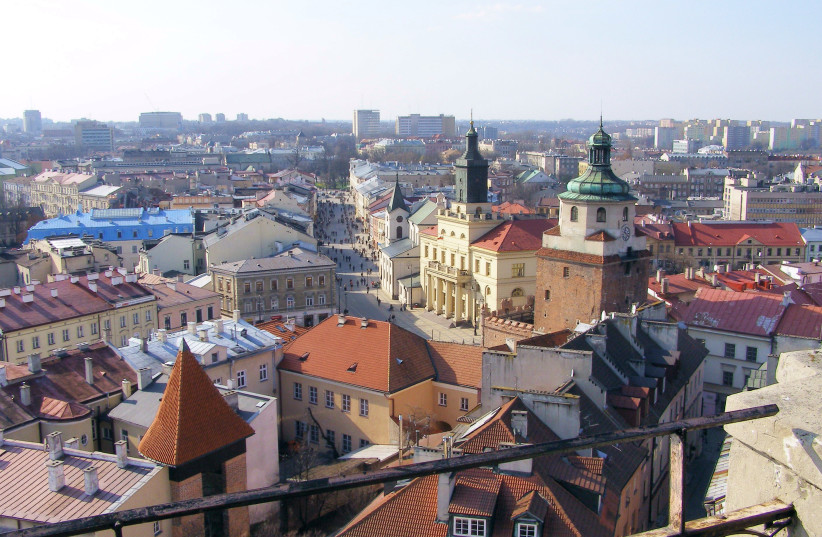  View from the Tower to the Trinitarian Downtown-City Hall and the street in Lublin Krakowskie Przedmiescie. (credit: Alians PL/Wikimedia Commons)