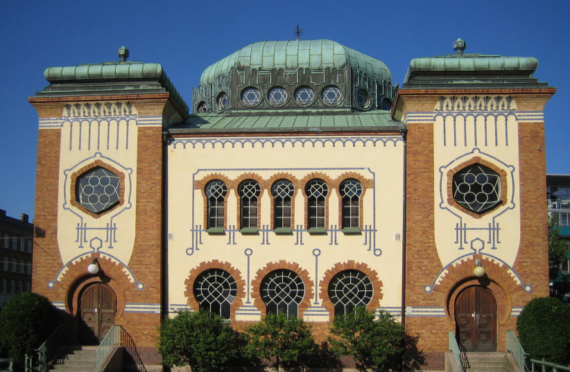  A synagogue in Malmö  (credit: jorchr  / CC BY-SA 3.0)