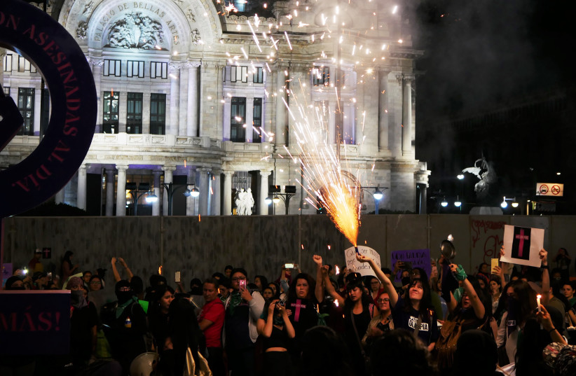  Protest on International Day for the Elimination of Violence against Women 2019 in Mexico City in front of Palacio Bellas Artes. (credit: Thayne Tuason / https://creativecommons.org/licenses/by-sa/4.0/deed.en)