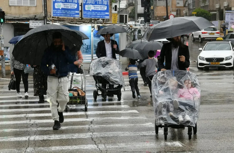  Rain in Bnei Brak (credit: REUVEN CASTRO)
