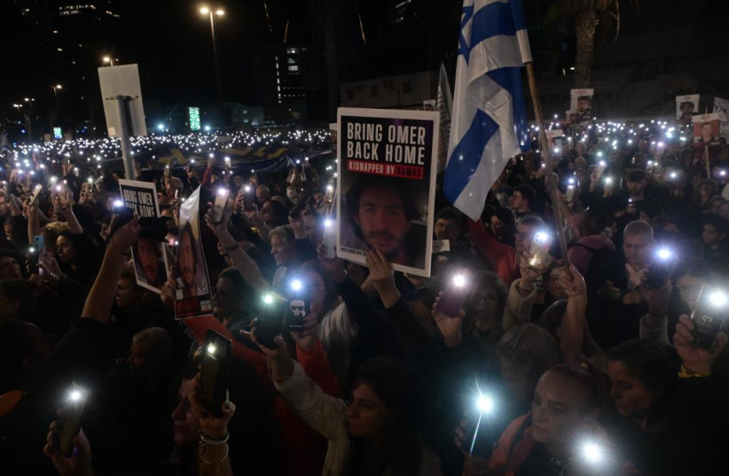  Rally for the return of the hostages in Tel Aviv. December 9, 2023. (credit: AVSHALOM SASSONI)