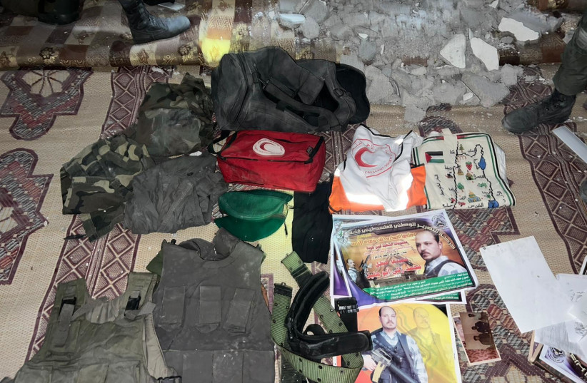 Items seized from arrested Hamas terrorists (credit: IDF SPOKESMAN’S UNIT)