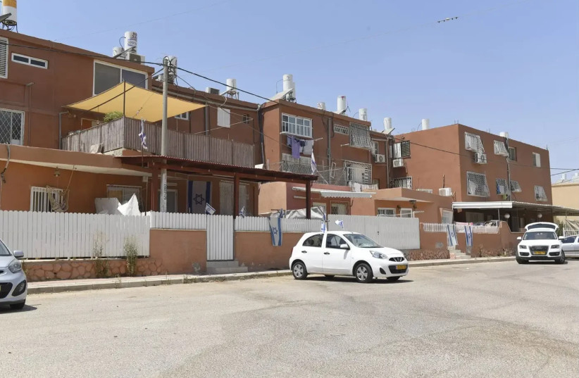  The winners of the grant to purchase an apartment in the periphery - will not be able to participate in the upcoming lottery. (credit: REUVEN CASTRO)