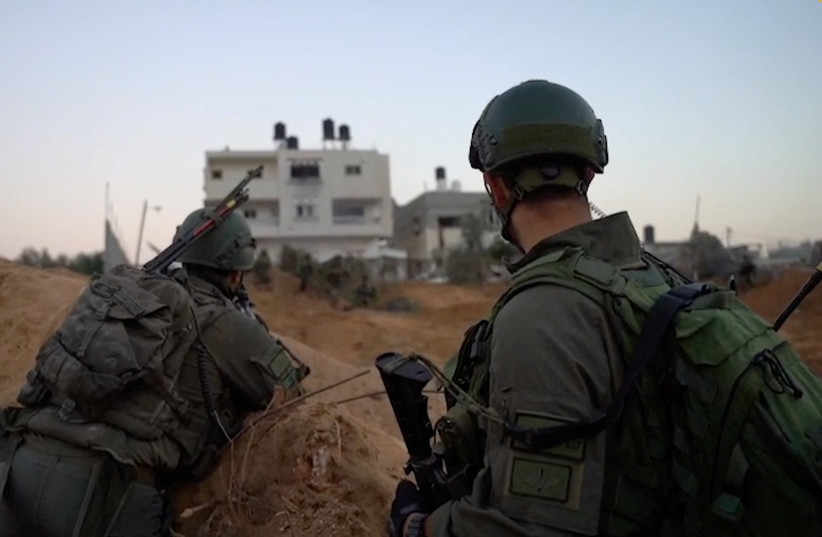  El Equipo de Combate de la Brigada Kfir opera en Khan Yunis, Gaza, 29 de diciembre de 2023 (crédito: IDF SPOKESPERSON'S UNIT)