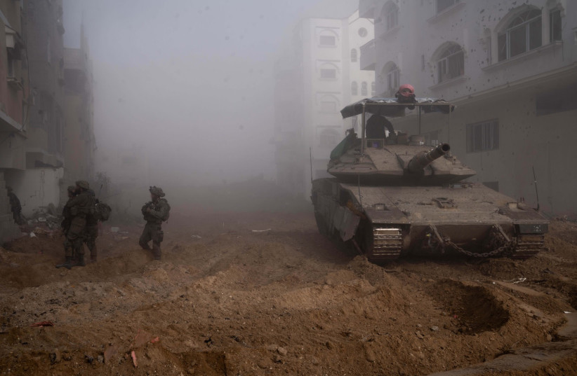  IDF soldiers operate in the Gaza's Khan Yunis on January 9, 2024 (credit: IDF SPOKESPERSON'S UNIT)