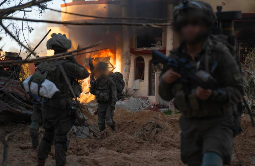  Soldiers from the Commando Brigade operating in Khan Yunis, in the Gaza Strip, January 25, 2024 (credit: IDF SPOKESPERSON'S UNIT)