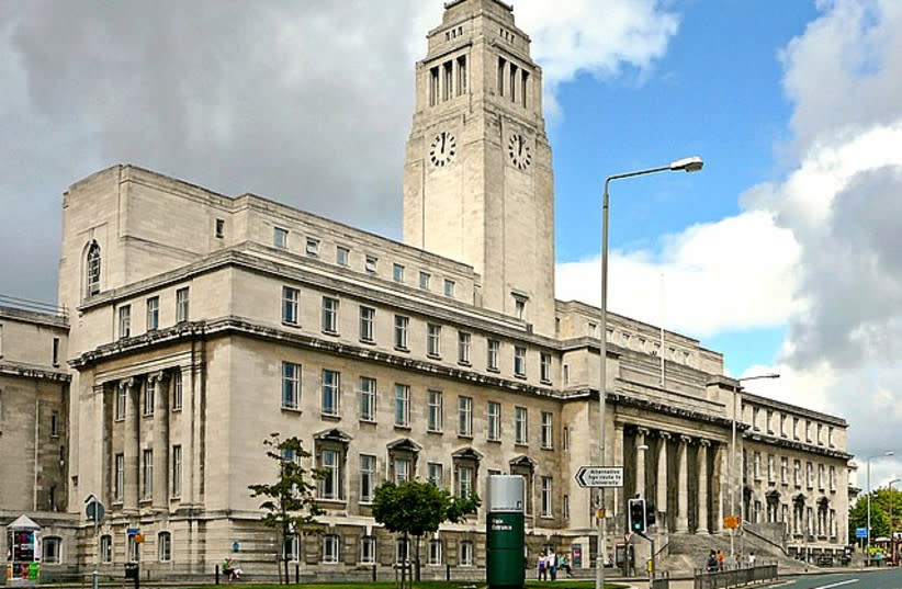  Edificio Parkinson, Universidad de Leeds, Leeds, Inglaterra. (credit: Wikimedia Commons)