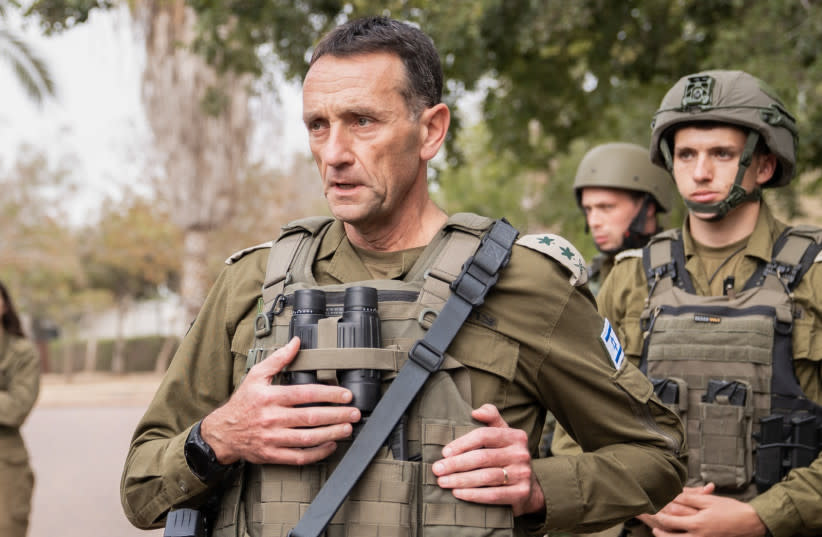  Jefe de Estado Mayor del IDF, Herzi Halevi, visto el 11 de octubre de 2023 (credit: IDF SPOKESPERSON'S UNIT)