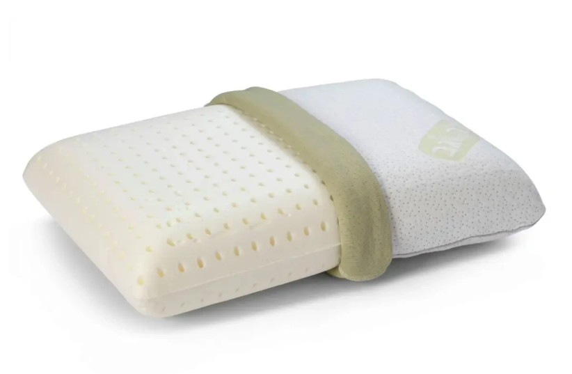  Visco Air Philo pillow 60 40 14 cm, back, at a price of NIS 400, available in the Goodlife network (credit: PR)