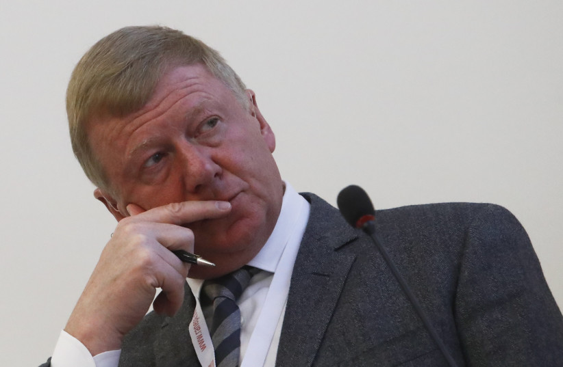  Chairman of the Executive Board of the state technology corporation Rusnano Anatoly Chubais attends a session of the Gaidar Forum 2018 ''Russia and the World: values and virtues'' in Moscow, Russia January 17, 2018/ (credit: SERGEI KARPUKHIN/REUTERS)