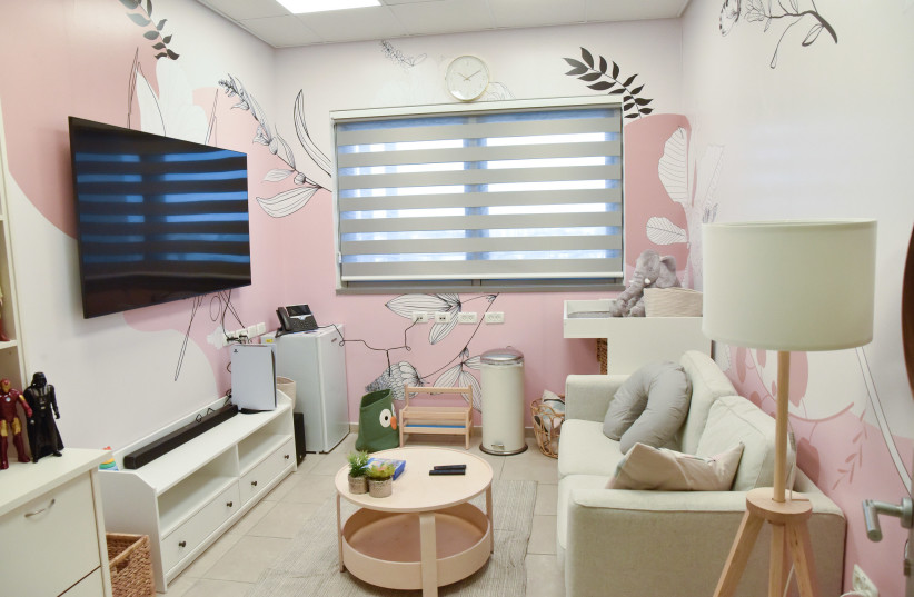  The Faculty’s new nursing room (credit: Sharon Tzur for the Technion)