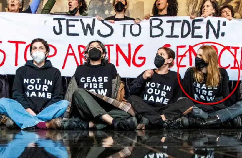  Hunter Shafer (right) during anti-Zionist protest at 30 Rock's studios (credit: REUTERS)