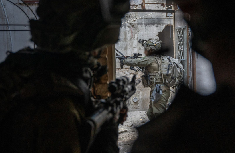 IDF Egoz Unit troops operate in western Khan Yunis. March 2, 2024.