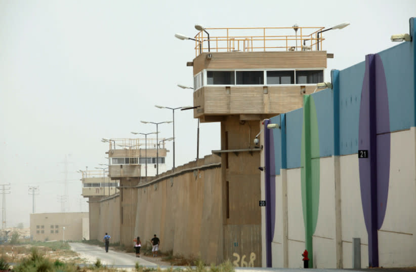  Vista de la prisión de Eshel en Beer Sheva.22 de junio de 2010 (credit: MOSHE SHAI/FLASH90)