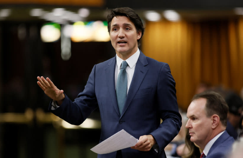  El primer ministro de Canadá, Justin Trudeau, habla durante el periodo de preguntas en la Cámara de los Comunes en Parliament Hill en Ottawa, Ontario, Canadá 29 de enero 2024. (credit: REUTERS/BLAIR GABLE)