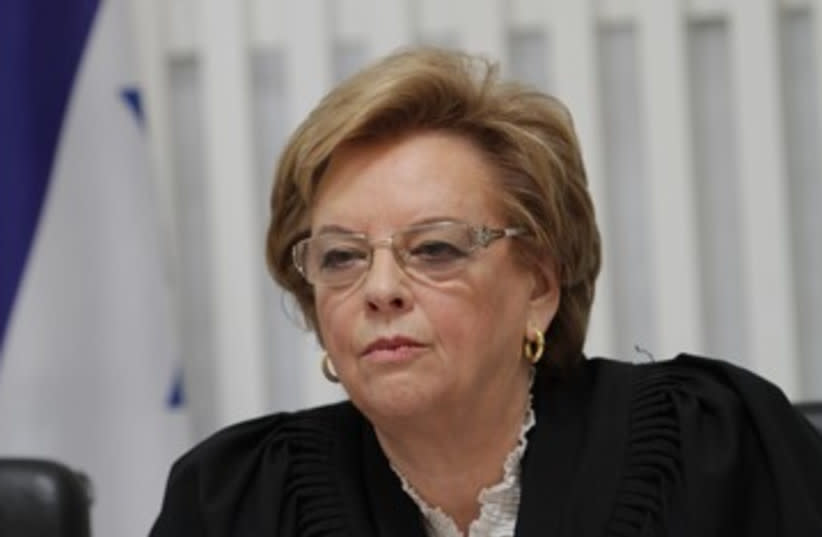  La Presidenta del Tribunal Supremo, Dorit Beinisch_390 (credit: ALEX KOLOMOISKY/POOL)