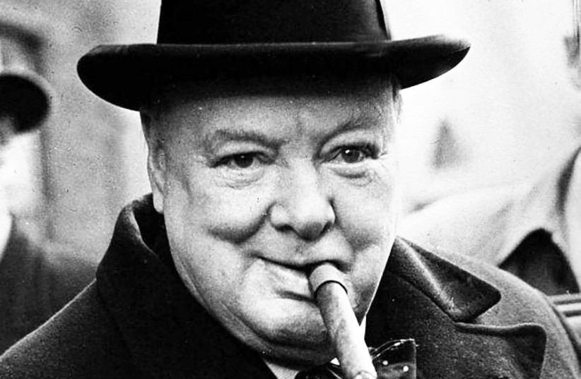  Winston Churchill, aficionado a los puros, 1950 (credit: LEVAN RAMISHVILI/FLICKR)