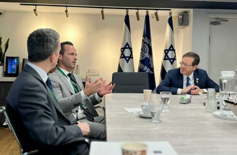  El Presidente israelí Isaac Herzog se reúne con los ejecutivos de TikTok el 6 de febrero de 2024. (credit: PRESIDENT'S OFFFICE SPOKESPERSON)