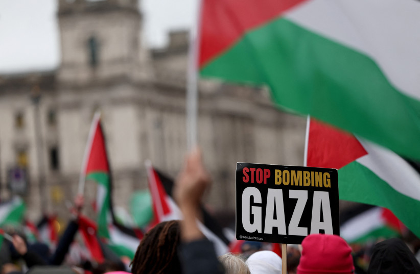  People demonstrate on the day of a vote on the motion calling for an immediate ceasefire in Gaza, amid the ongoing conflict between Israel and the Palestinian Islamist group Hamas, in London, Britain, February 21, 2024.  (credit: REUTERS/Isabel Infantes)