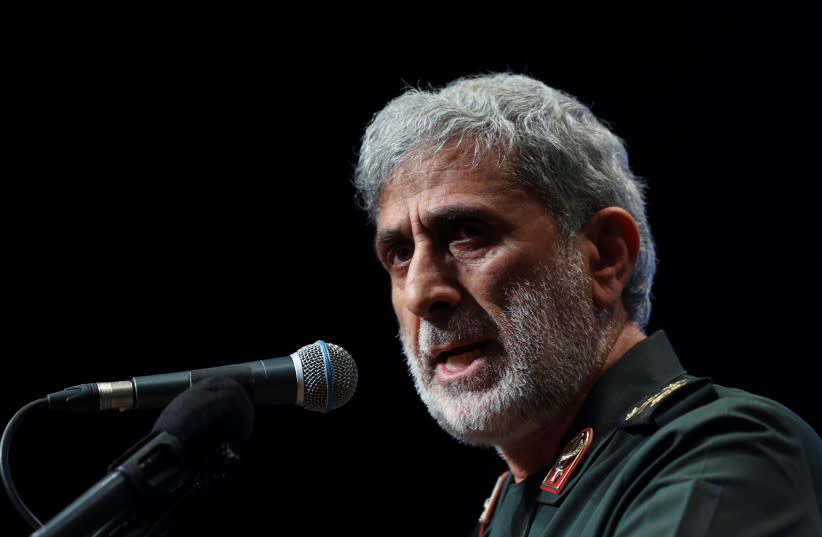  El general de brigada Esmail Qaani, jefe de la Fuerza Quds de la Guardia Revolucionaria, habla durante una ceremonia con motivo del aniversario de la muerte del alto comandante militar iraní Mohammad Hejazi, en Teherán, Irán, el 14 de abril de 2022. (credit: Majid Asgaripour/WANA/via Reuters)