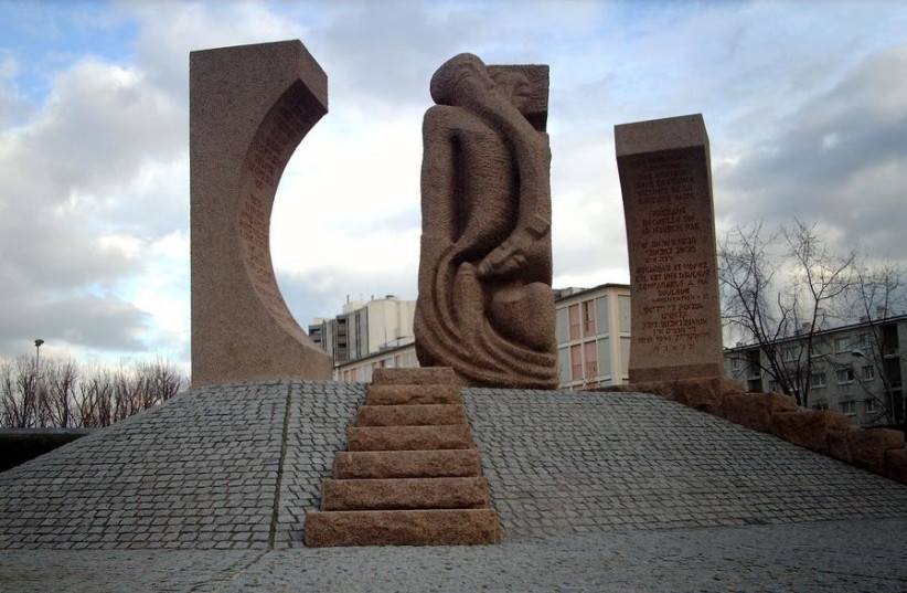  Holocaust memorial at the site of the Drancy internment camp, where Jews where taken en route to German death camps, 2006. (credit: JPCUVEILLER/CC-SA 4.0 INT/https://creativecommons.org/licenses/by-sa/4.0/deed.en)