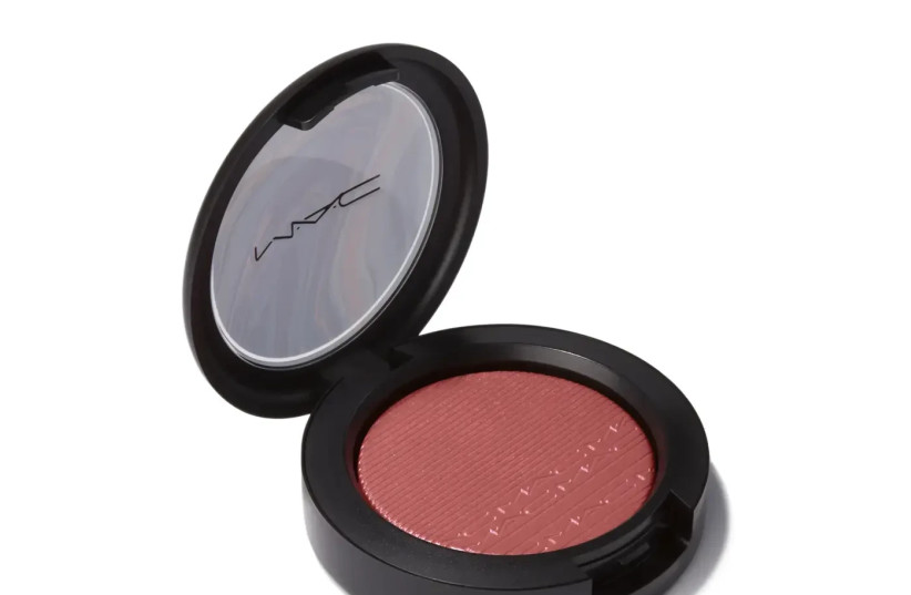   MAC: 15% discount + Shimmer EXTRA DIMENSION gift   (credit: PR)