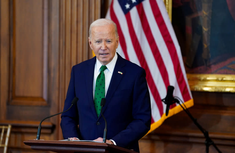 El presidente de EEUU, Joe Biden, asiste al almuerzo de los Amigos de Irlanda en el Capitolio en Washington, EEUU, el 15 de marzo de 2024. (credit: REUTERS/KEVIN LAMARQUE)