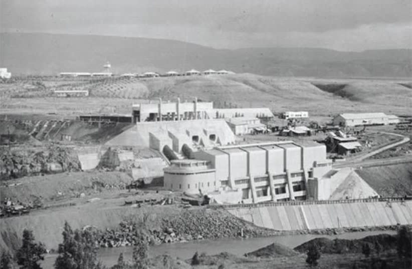  La central eléctrica de PINCHAS RUTENBERG, conocida como ''First Jordan Power House'', 1930. (credit: Wikimedia Commons)