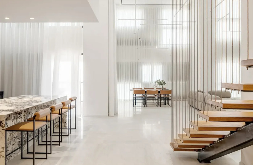   A view of the direction of the kitchen and dining area /  (credit: Yoav Peled, Studio Peled)