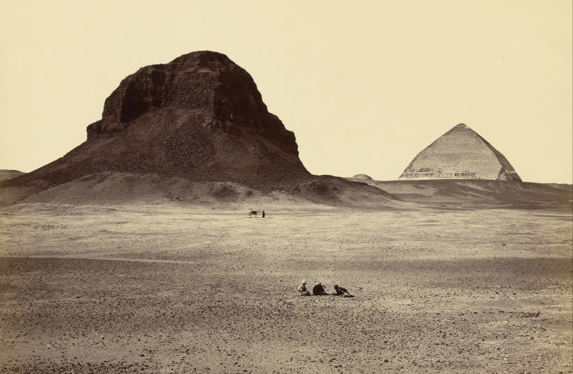  Pirámides de Dahshur (credit: PUBLIC DOMAIN)